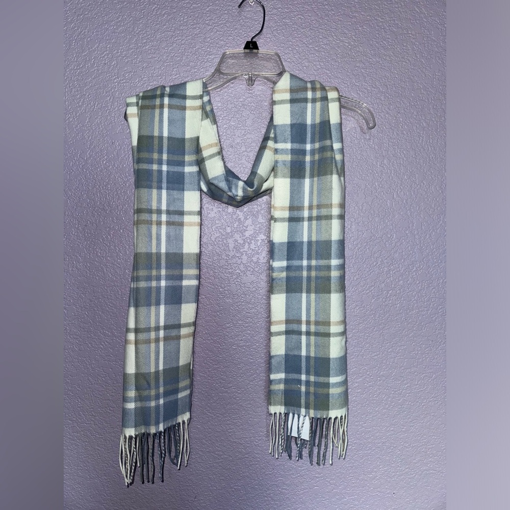 *NEW * Plaid Scarf